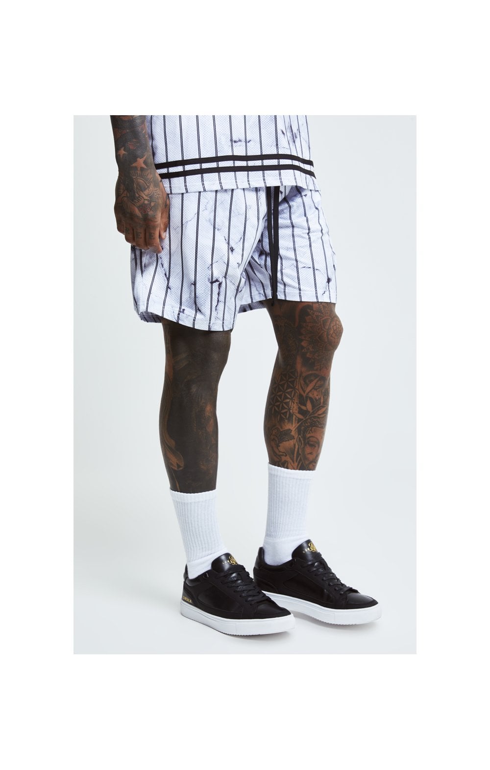 Charger l&#39;image dans la galerie, SikSilk Marble Relaxed Shorts - White &amp; Grey (1)