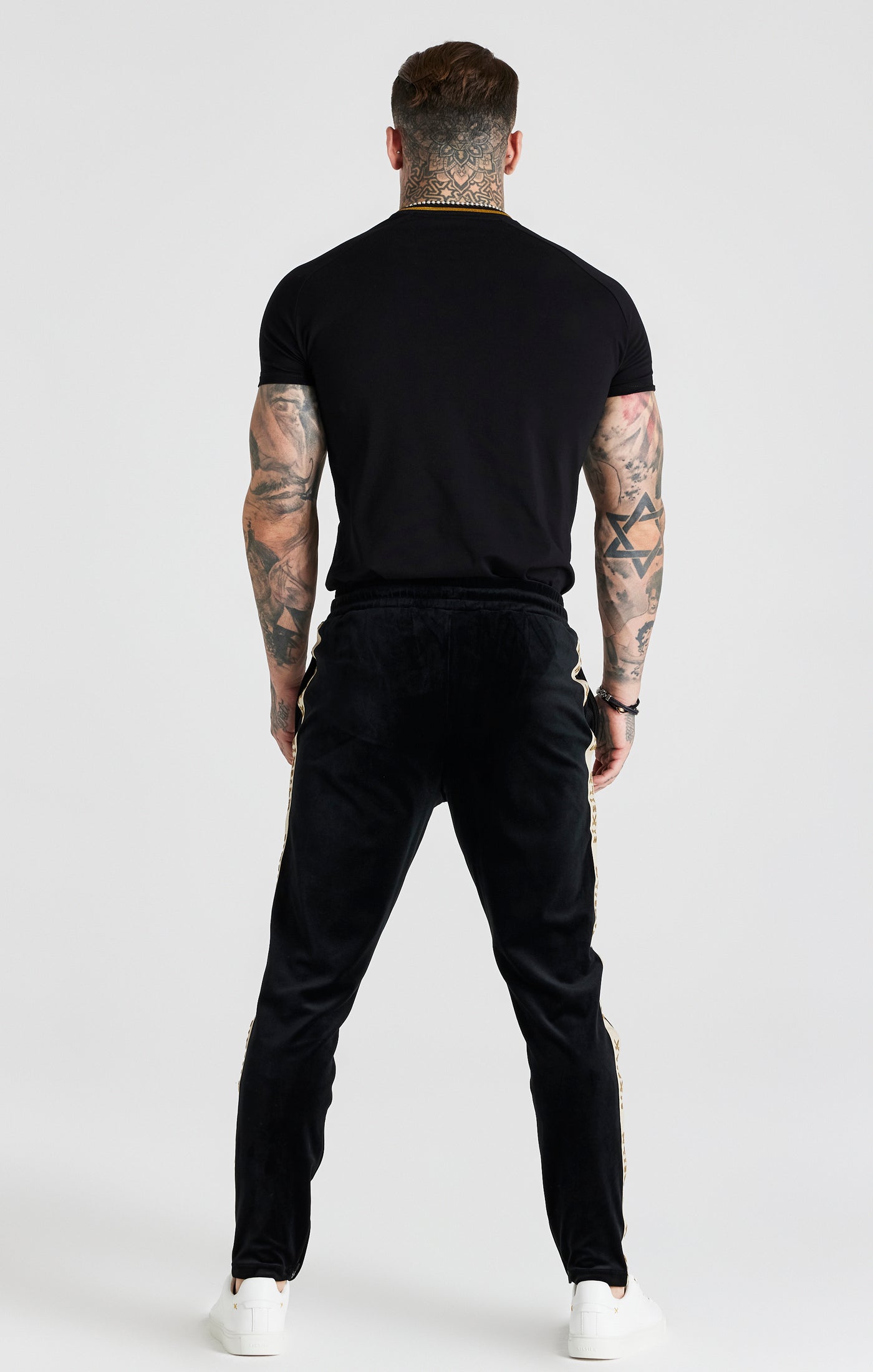 Charger l&#39;image dans la galerie, Black Crest Muscle Fit T-Shirt (5)