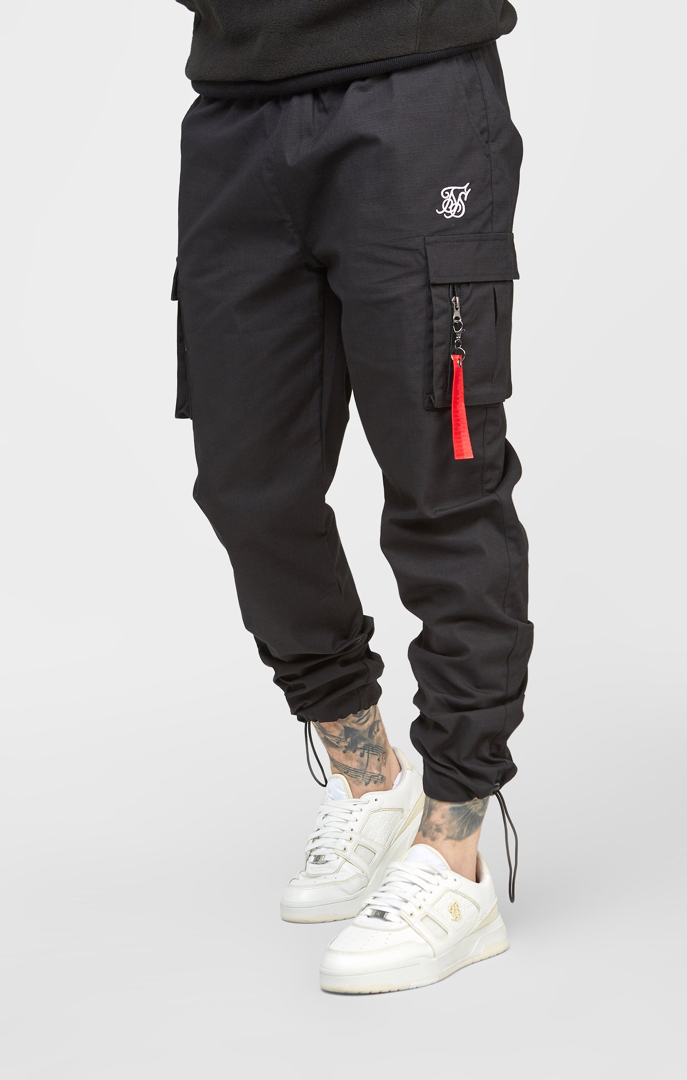Charger l&#39;image dans la galerie, Black Cuffed Relaxed Fit Cargo Pant