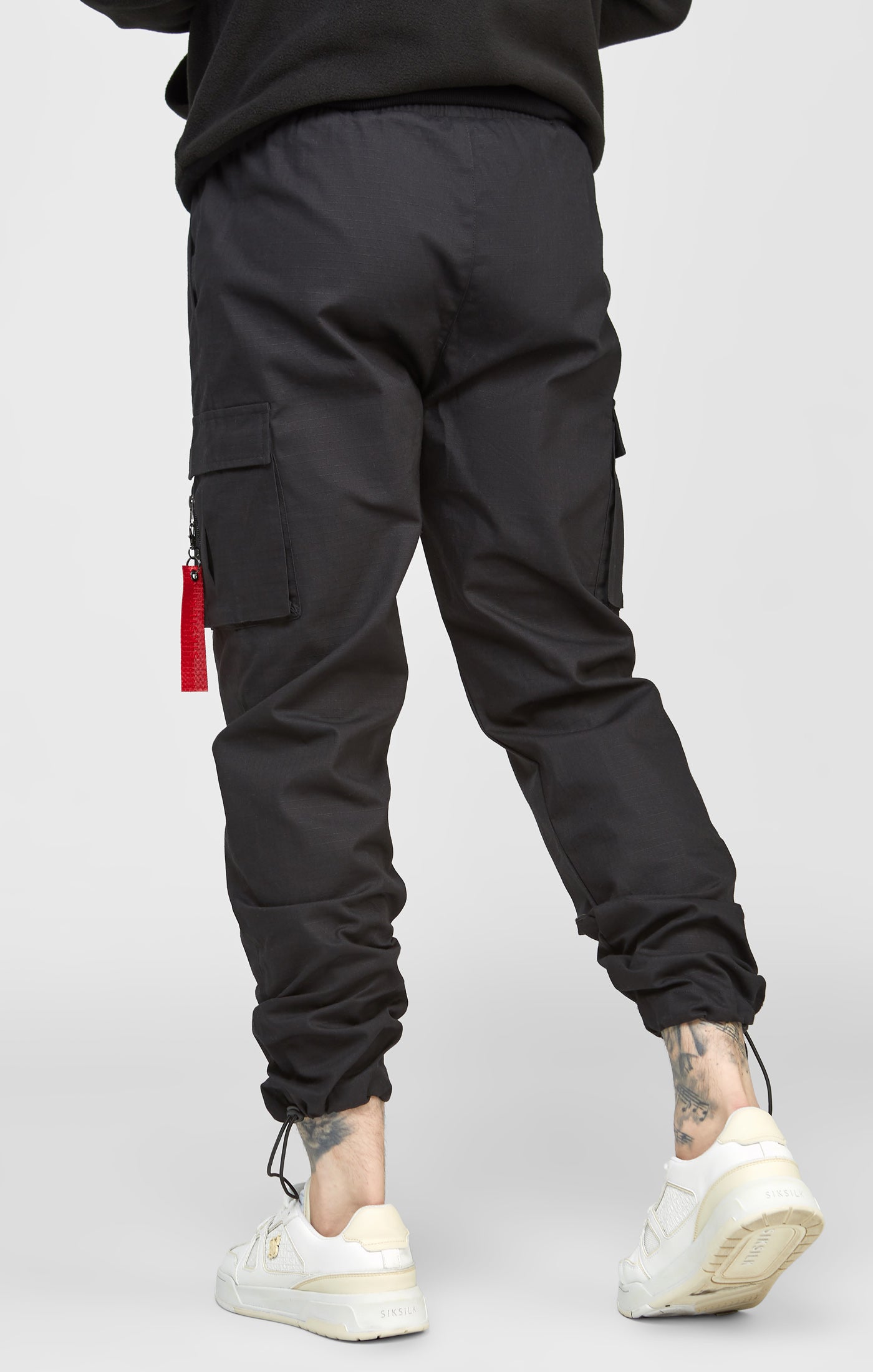 Charger l&#39;image dans la galerie, Black Cuffed Relaxed Fit Cargo Pant (3)