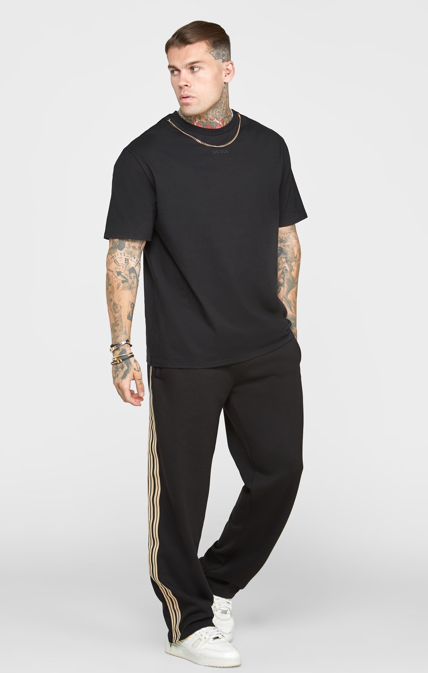 Charger l&#39;image dans la galerie, T-shirt oversize noir à chaîne (3)