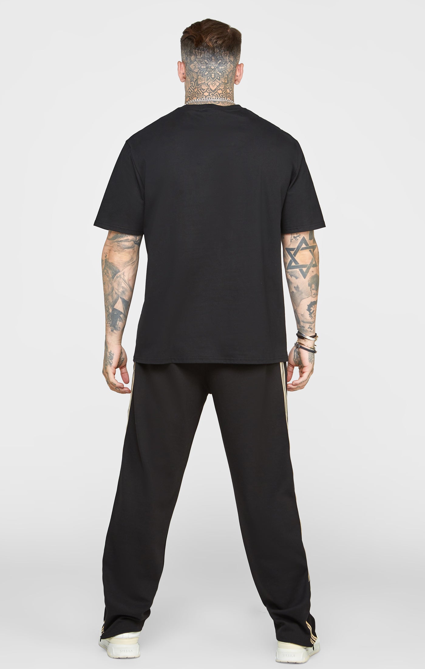 Charger l&#39;image dans la galerie, T-shirt oversize noir à chaîne (4)