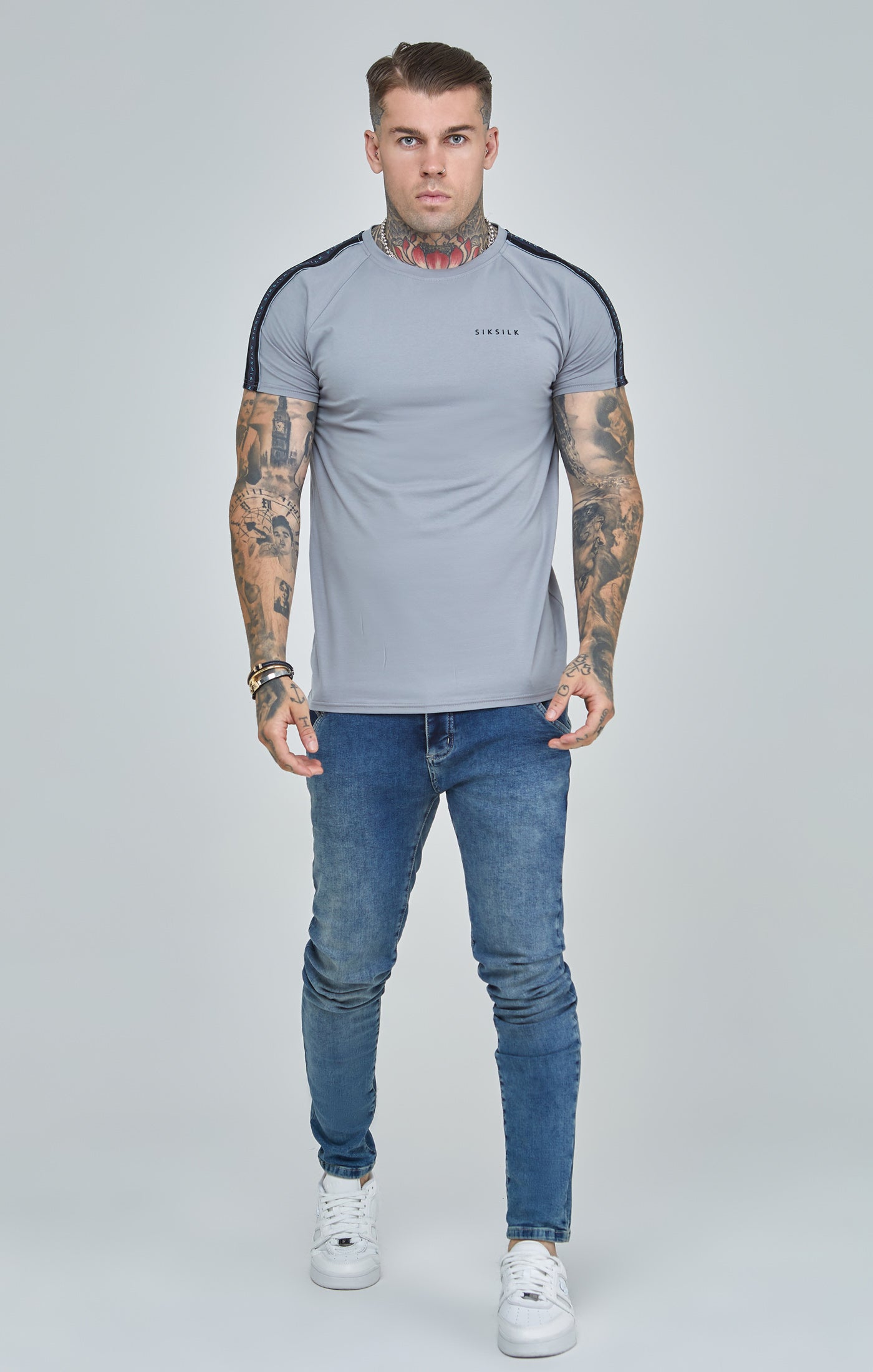 Charger l&#39;image dans la galerie, T-shirt gris manches raglan coupe ajustée (3)