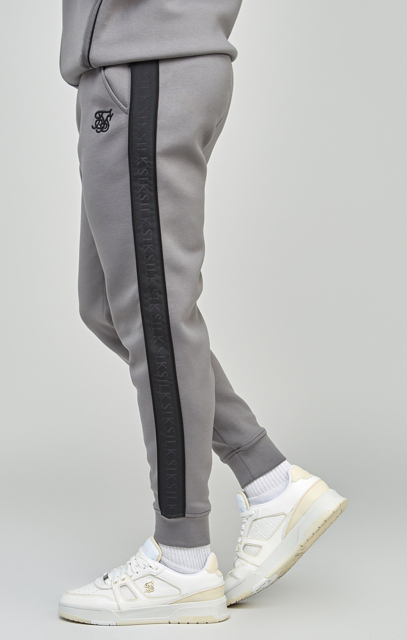 Charger l&#39;image dans la galerie, Ensemble jogging et sweat-shirt à capuche zippé gris avec bandes (8)